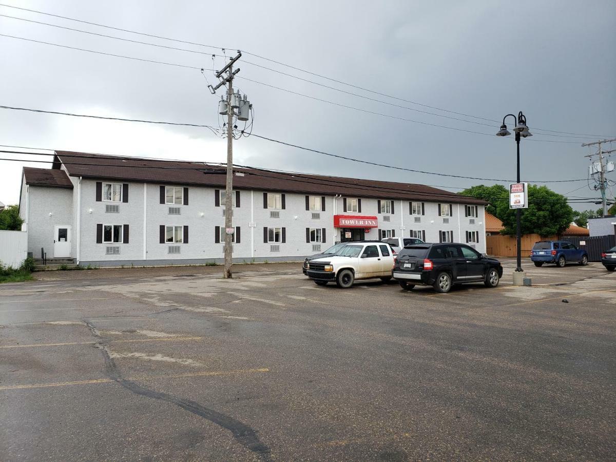Tower Inn Estevan Extérieur photo